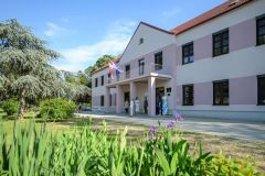 30b400d79bcb112e8d921388f6bfda94_XL