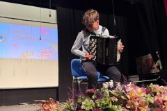Majcin-dan-Koncert-KUD-Lovro-Jezek-16-1024x611