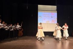 Majcin-dan-Koncert-KUD-Lovro-Jezek-25-1024x659