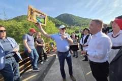 IMG-86c8f3bbb651b5a8aef940acb0719108-V