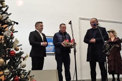 d902a480-bd2a-4704-81dc-a70e8109452e