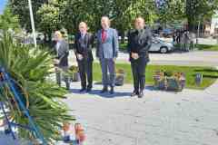 IMG-de2db52b5573363ca1bbd44b46367279-V