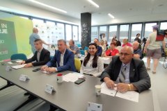 IMG-7978ab4e40ae6d369472019e38014998-V