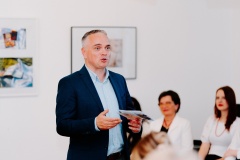 Izlozba-Na-kraju-polizi-prste-small-vukmanic