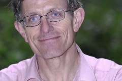 Simoncolourheadshot4