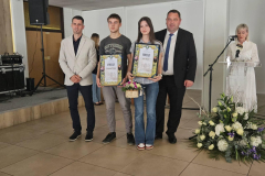 IMG-92a114571aee1d15709bfb2cf6820395-V
