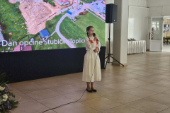 IMG-e72ba8a095e8821ca26b28b46186c6d9-V