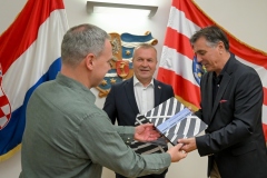 Laari_ugovor-4