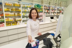 ljekarna-ljekarne-podizanje-lijekova-ilustracija