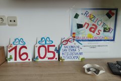 IMG-9cad05faeda73ee7bcd7aa0ded03b581-V